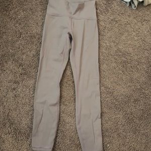 Lululemon Dusty dawn train times